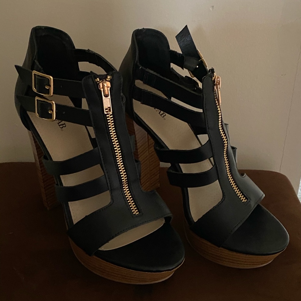 Women’s Sandals